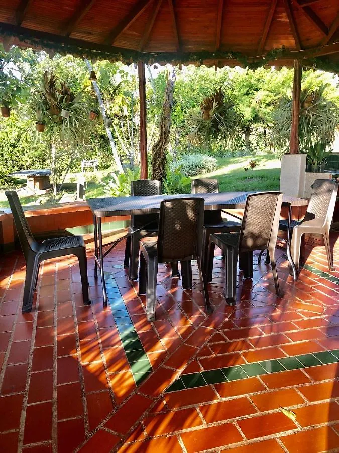 Casa Campestre Estilo Chalet Los Pirineos - Cerca A Cali Colombia